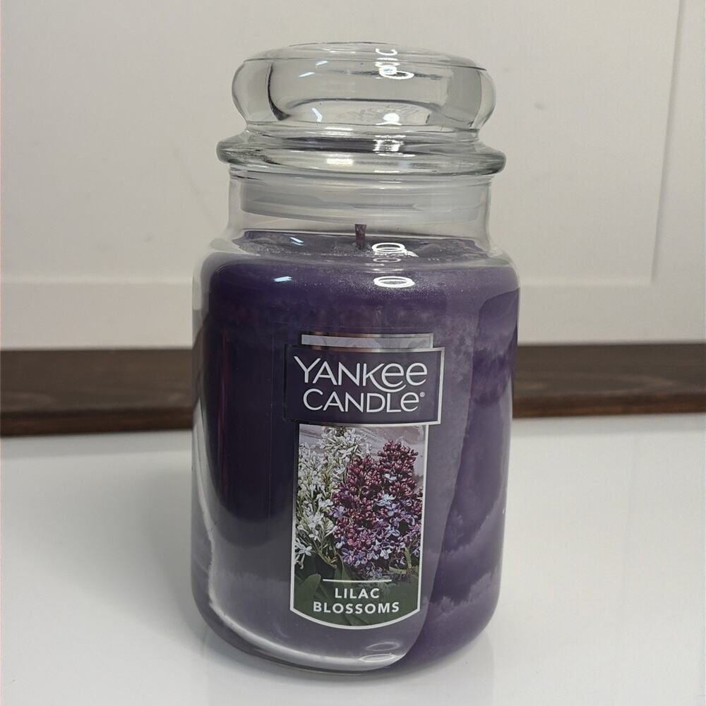 Yankee Candle Lilac Blossoms 22oz Large Jar Scented Candle 150 Hour New